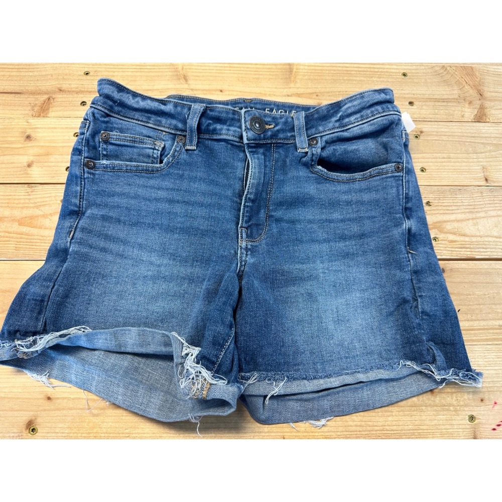 American Eagle Ne(x)t Level Stretch Midi Denim Shorts Medium Wash Raw Hem Size 6